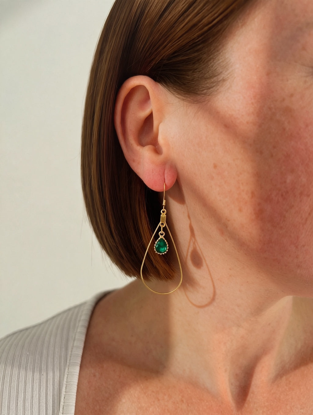 Boucles d'oreilles Émeraude Goutte - Fil d'Or By Madéa