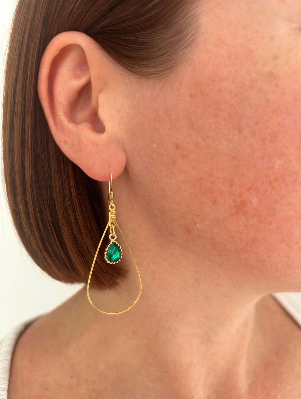 Boucles d'oreilles Émeraude Goutte - Fil d'Or By Madéa