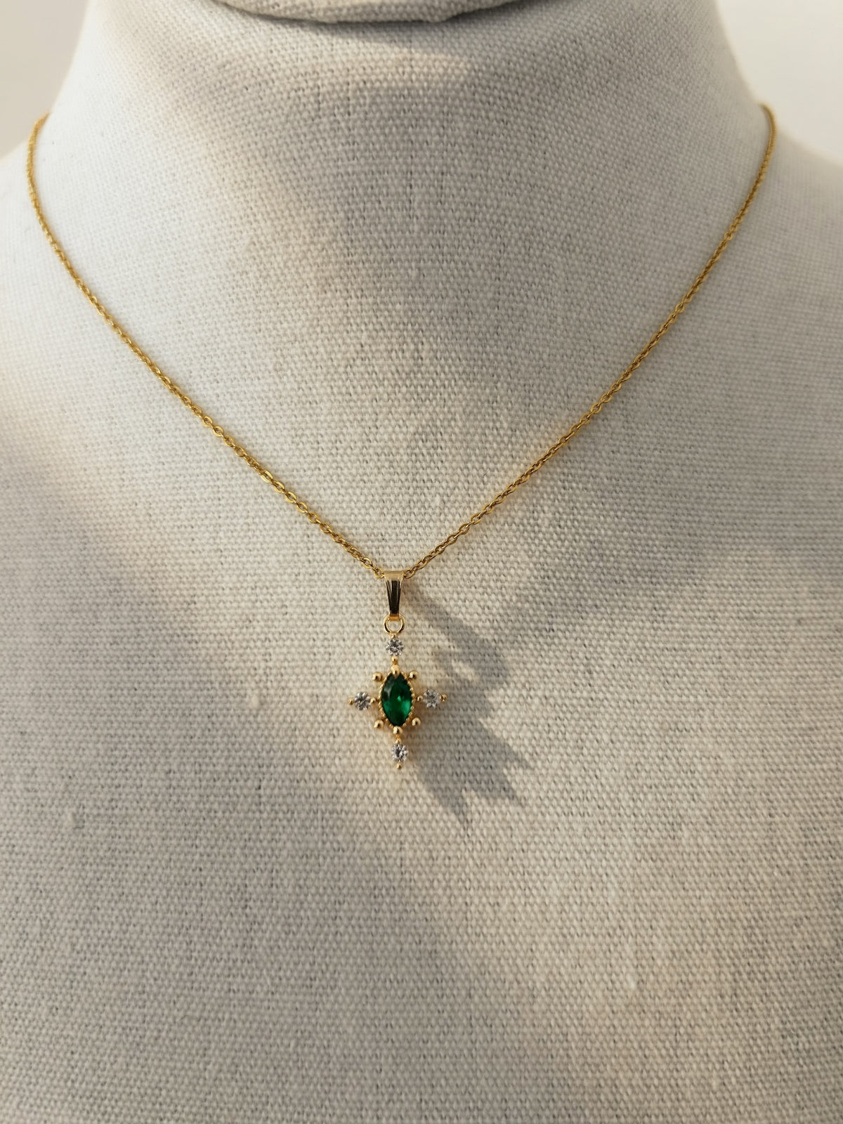 Collier Talisman Émeraude - Bijoux byMadéa
