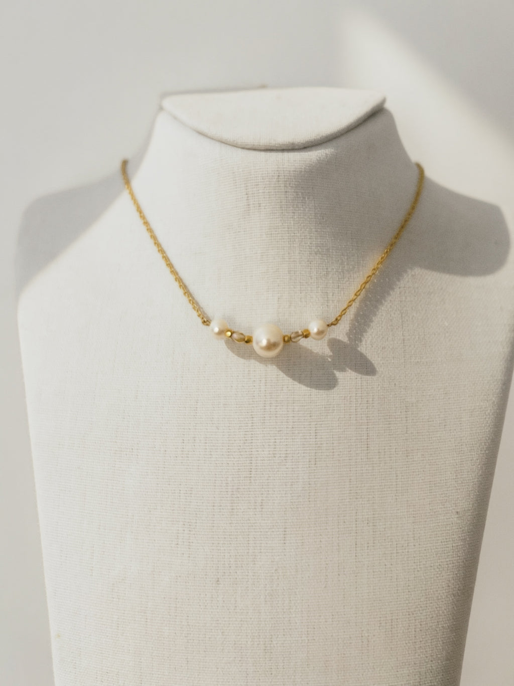 Collier Trio Perles d'Eau Douce - Chaîne Dorée Acier Inoxydable
